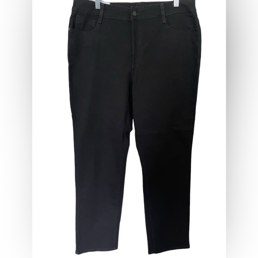 Bandolino Amy Deluxe Super Stretch Black Comfort Slim Jean Size 16 NWT